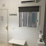 Privatunterkunft Deluxe In Shared In Cristianos Playa Habitacionstanza Air-conditioned Arona (Tenerife)