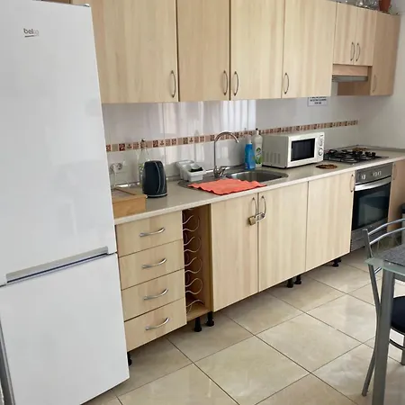 Deluxe In Shared In Cristianos Playa Habitacionstanza Air-conditioned Homestay
