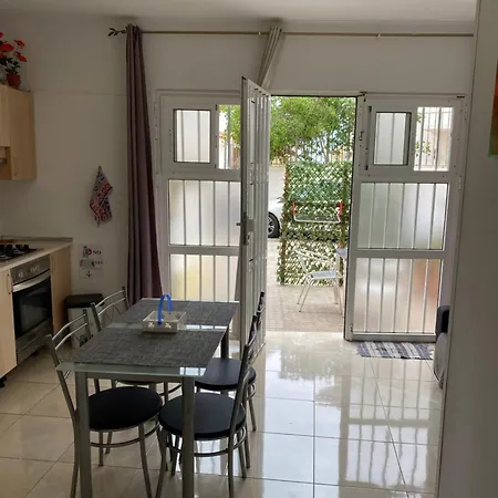 Homestay Deluxe In Shared In Cristianos Playa Habitacionstanza Air-conditioned Arona (Tenerife)